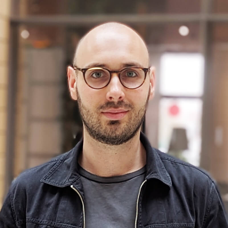 Headshot of Jonas Hecke